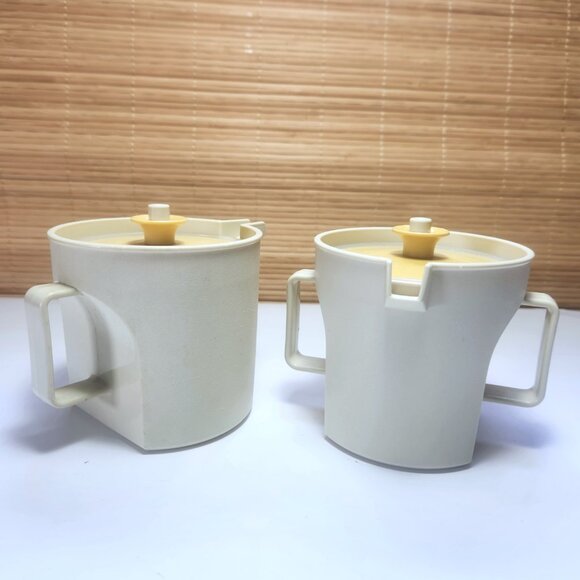 Tupperware Creamer Sugar Bowl Set Matching Almond Harvest Gold Push Button Lids - Picture 2 of 8
